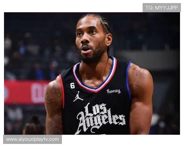 伦纳德因右脚踝扭伤，将缺席未来数场比赛